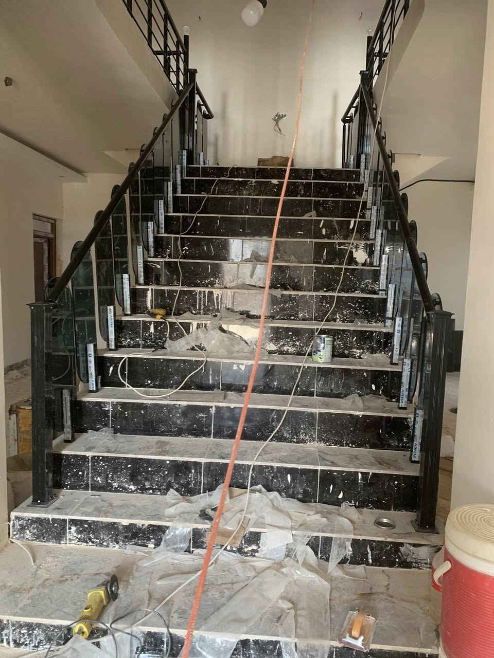 شركه محجلات نشتقل بارخص الأسعار متر المحجر مربع وجام سعر متر ٥٠الف مواد تركي ؛شرط وبي ضمان عشر سنوات وحاضرين نشتقل بكل مكان *********** هاذه رقم الواتساب
