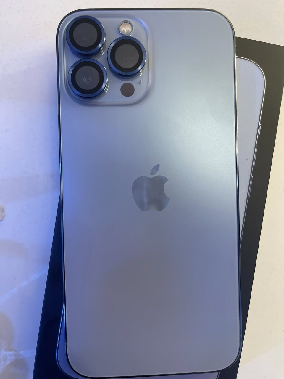 سلام عليكم للبيع أيفون 13 برو ماكس شرق اوسط 3A كفاله من الشخط كرتونته ويه بطاريته 82 السعر 700الف العنوان بغداد الرقم ***********
