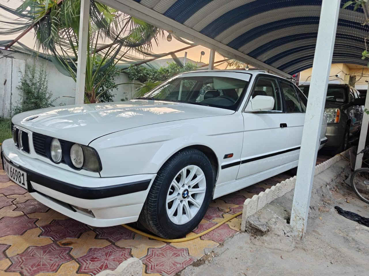 السلام عليكم BMW525مصبوغه عام بدون ضربه مديل 1991سنويه 2029مكاني الحيدريه خان النص بين كربلاء ونجف ***********
