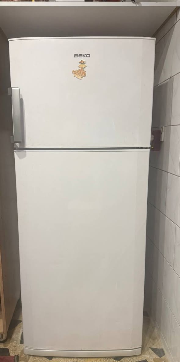 السلام عليكم أغراض منزلية للبيع
كاونتر الأمنيوم لون عسلي ..
ارضي + ملحق بطول 3.15م مع سنك (حوضين)بطول 1.85م ( السعر 475 )
ثلاجة beko .. ( السعر 300 )
طباخ  newal مع المنظم .. ( السعر 50 ) 
مرشحه RECO لمس ( السعر 100 )

العنوان أبوغريب حي الزيتون 
للتواصل والاستفسار 
***********
