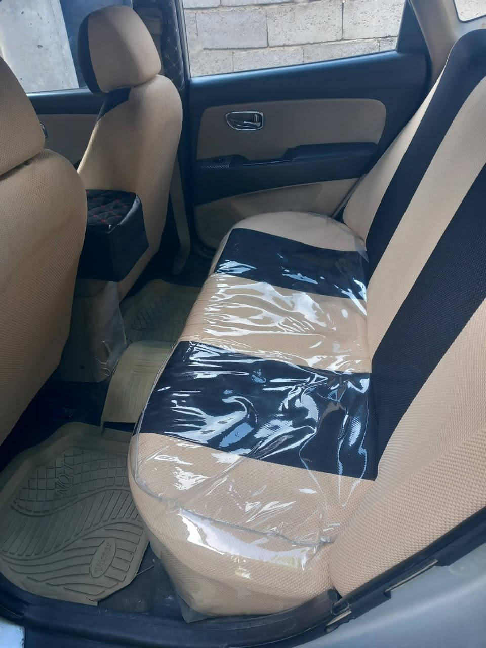 السلام عليكم
هونداي النترا موديل٢٠١١ رقم انبار الماني الجديد السياره مثل متشوفون كدامكم السيارة نظيفه وبدون أي ضربه وسونار موجود بيها فقط بارد بسيط السيارة جاهزة من كلشي مابيها أي نقص 

تخم تاير جديد
كير ومحرك شرط الفحص
تحويل مباشر ثاني يوم 

العنوان جزيرة الرمادي البوذياب قرب المحطة ألاولى
رقم الهاتف ***********
