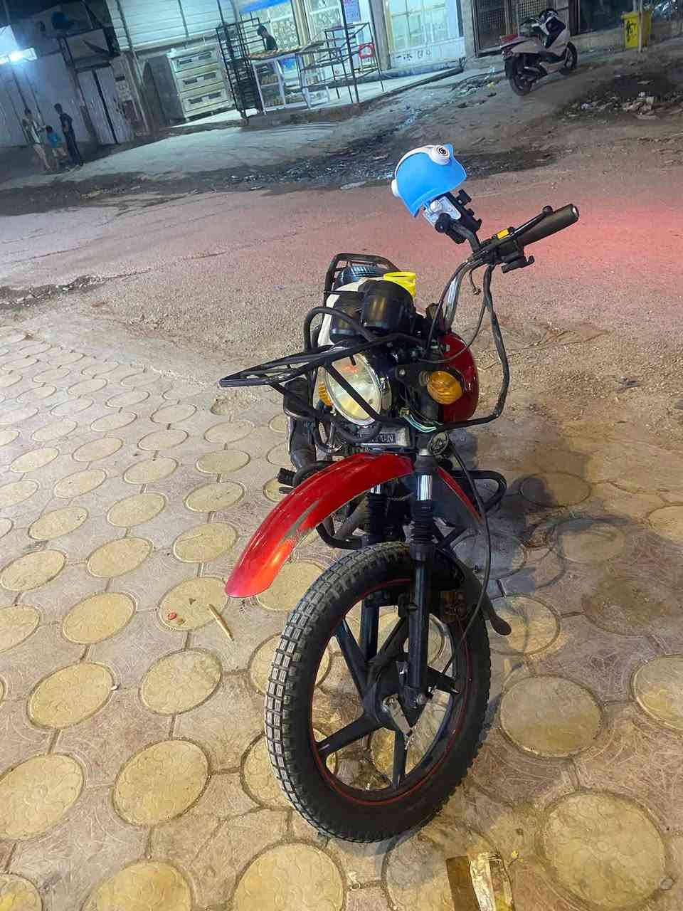 للبيع رقم الهاتف (***********)
