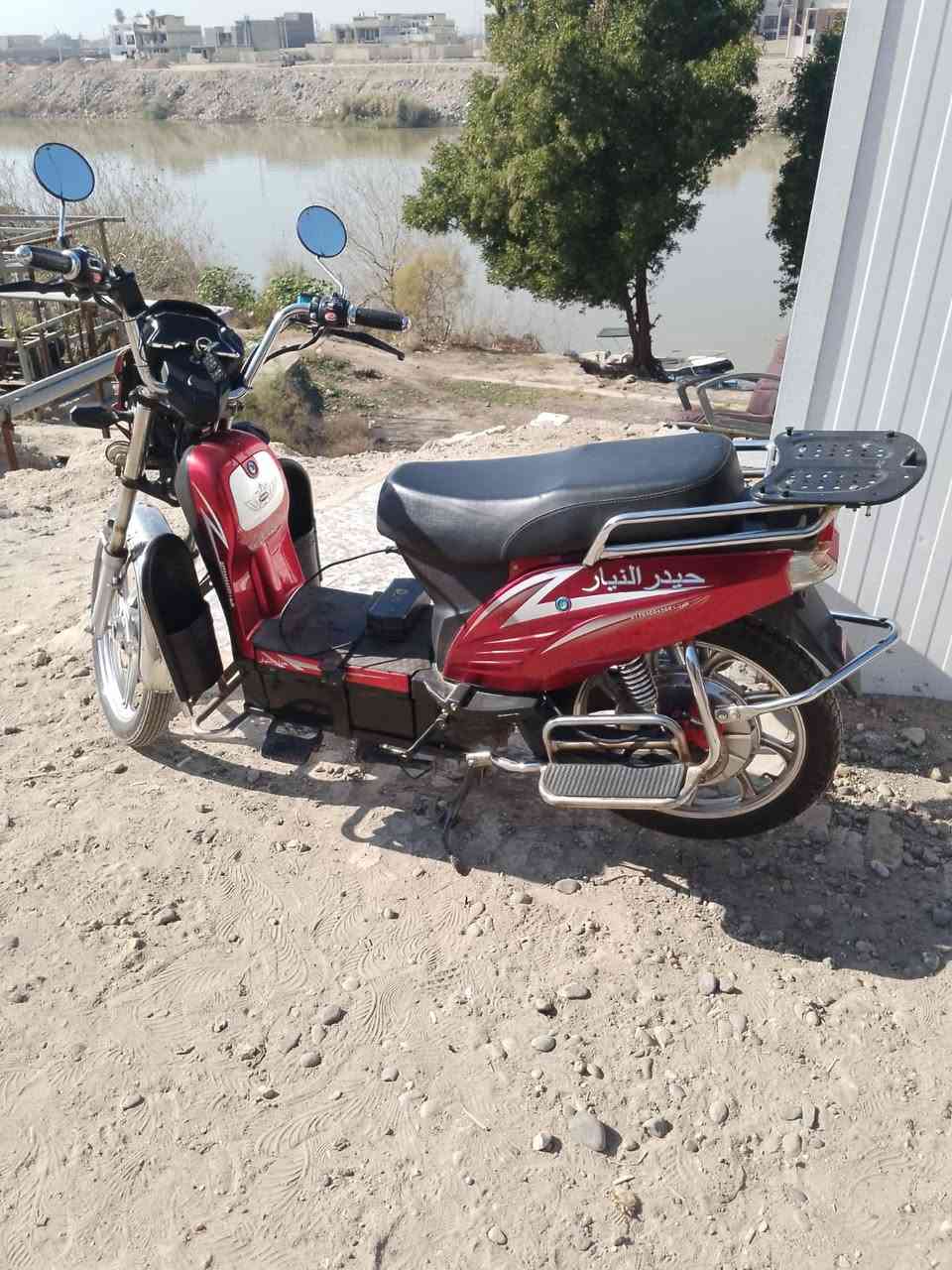 دراجه هارلي شجن موديل 2024 دراجه كامله نقصها فقط باتري واحد يهبط البقيها كلهن بحاله جيده كهربائيات كلها شغاله اشاير كلوبات سعر 250 مكان بغداد زعفرانيه  رقم ***********
