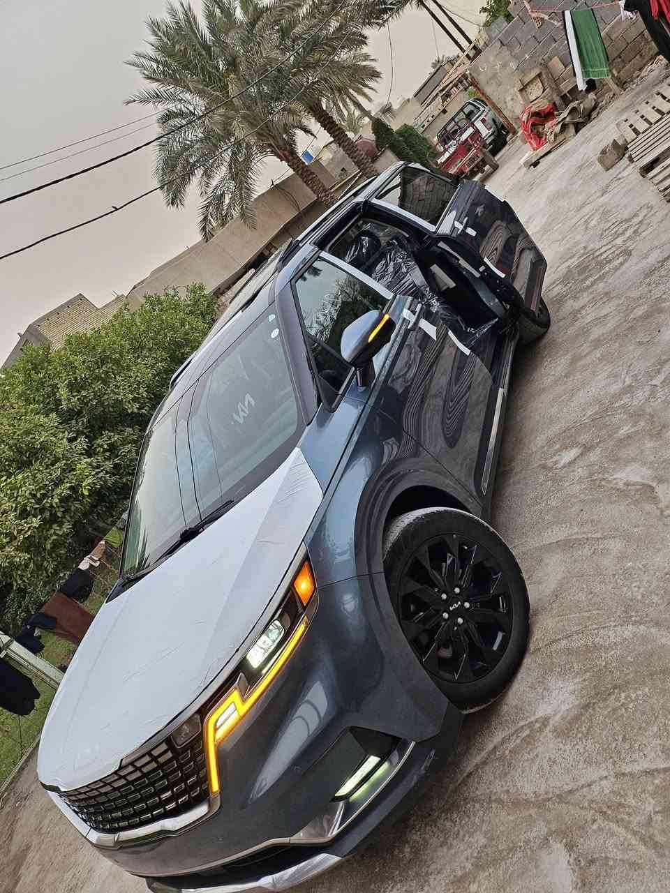 كيا كرنفال 2024 فولSX برستيج  يعني فول الفول سياره منفصل سياحي 6 سلندر دخول جديد
حادث موضح بل صور باب وشويه جاملغ ارباك برده

سياره دخول جديد يعني بدون ارقام
 
  السعر  26000$مجال بسيط يعني 260 ورقه
  
***********زين 

***********اسيا
المواصفات 
1بصمه ابواب وتشغيل وصندوق 
2 بانوراما 
3 كشنات جلد 
4 شاشه كبيره لمس 
5 محرك 6 سلندر
6 حساسات امامي خلفي
7 كاميرات 360 درجه اربع كامرات
8 كشن كهرباء والخلفي ايضا كهرباء 
9ثلاث  عدسات زنون عالي وناصي 
10 لدات
11 اطفاء ذاتي 
12تشغيل لكاميرا 
13كشنات تدفئه 
14ارباكات عدد ١٠
15 تشغيل عن بعد 
16 خمس انضمه قيادة مع نضام ثلجي 
17 شاشه متصله 
18 اشاير مري
19ويل كب 20 بلاك اسود
20 مخارج يو اس بي حت بل كشنات 
21 اوتو هولد 
22 رادار من تفتح لابواب 
23رادار بل شباك لامامي مانع تصادم 
24قيادة ذاتيه
25 رادرات خلفي تتوقف تلقائي 
26  نقطه عمياء 
27 كشنات منفصل سياحي
28 تحكمات فول
29 حساسات اطارات ومطر وغيره 
30 شاشه صغيره لعرض لعطلات 
31هند بريك بصمه 
32 صندوق كهرباء
33 ابواب الخلفي كهرباء
34 تدفئه كشنات وستيرن 
35 تبريد كشنات
36 اشاره تشتغل كامرا بل دشبول 
37 داخل سياحي
وباقي المواصفات ماتحضرني وبل عافيه عل مشتري مقدما
