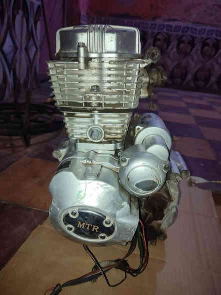 مكينه ستوته للبيع 

شغاله بس اكوبرغي ساحك بيها جوه يم الجواكيج 
وابيعها شرط الشغل سعرها 100وبيها مجال لشراي 
مكاني بصره قضاء القرنه يوجد توصيل حسب لاتفاق 
***********
