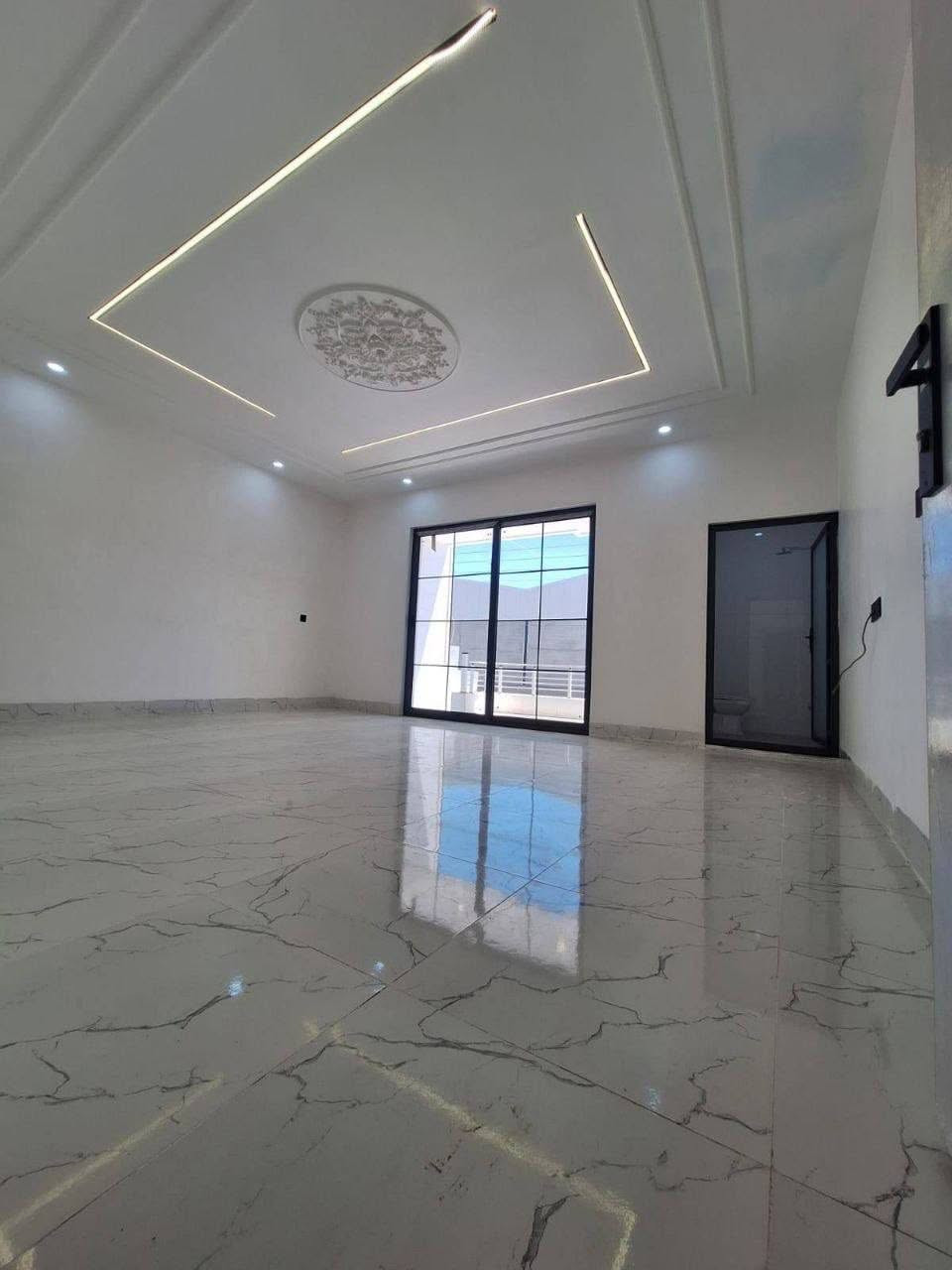 �✨ فرصة مميزة للبيع ✨🏡
📍 المساحة: 125 متر
🛣️ على شارع: 15 متر
🌅 موقع مميز: مقابل مفتوح وماكو بيوت قدامه
🛏️ 3 غرف نوم
***********
***********
***********
**********************
في حال لم يتوافق العقار مع رغبتكم او لم يكن بقدر امكانيتكم زوروا موقعنا على تلكرام للتصفح على اكثر عدد من العقارات المتوفرة•https://t.me/miran_48

💰 السعر: 8 دفاتر و20 ورقة
