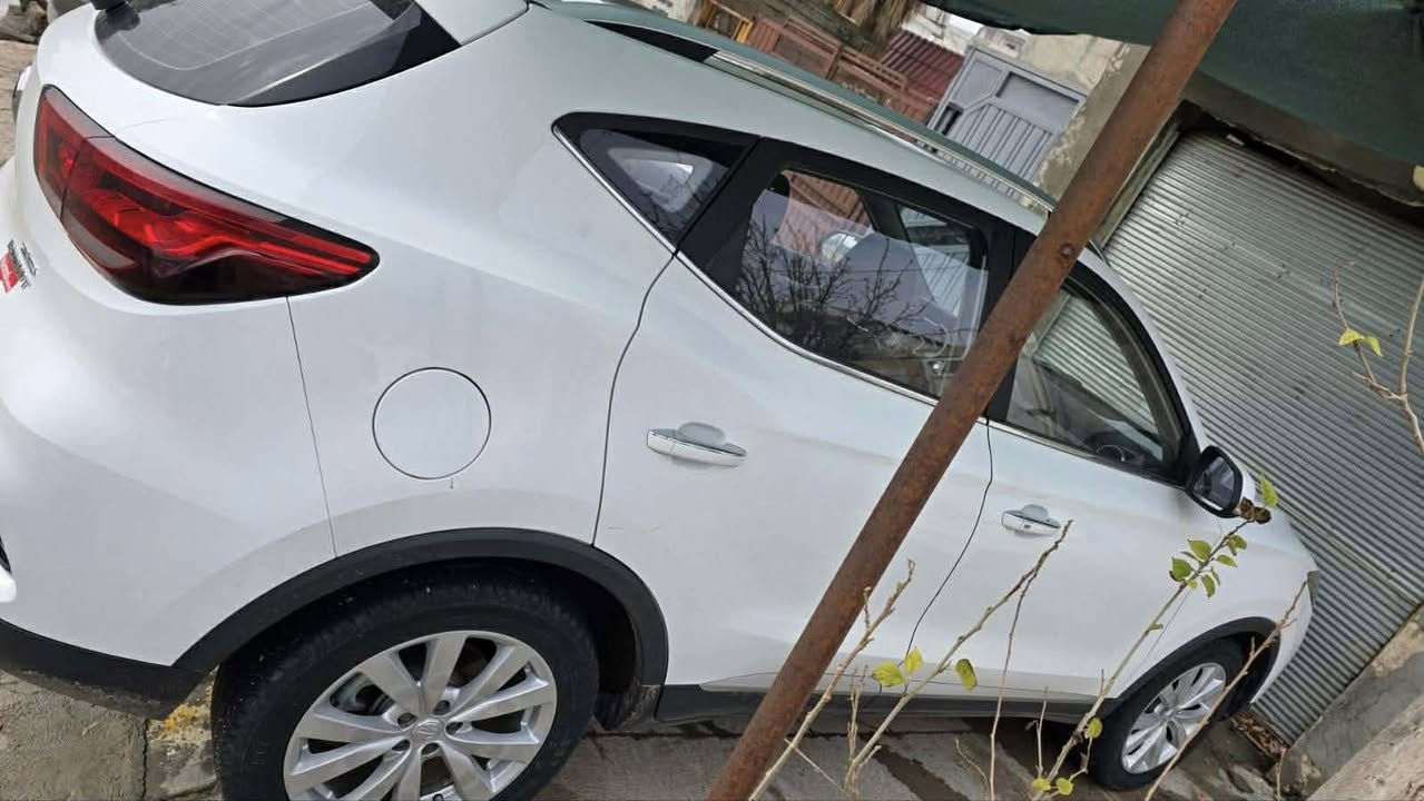 ئێمجی zs فول
پانۆراما سڵاید  ٢٠٢٠ 

کوشن جلد بەصمە 

بێ لێدراو بێ بۆیاخ 

٦٣ هەزار ڕۆشتووە 

نرخ ١١٢ گەڵاو معامەلە 

بۆ پەیوەندی . 

***********
