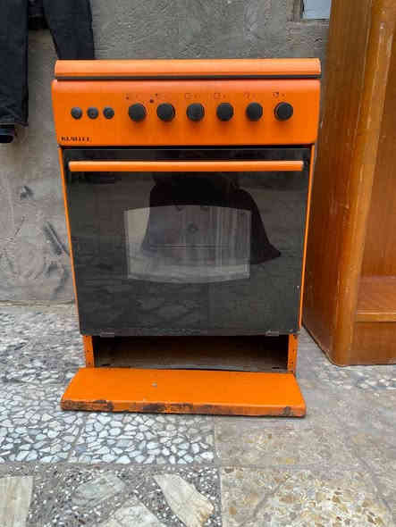 السلام عليكم للبيع زاويه تزكام صاج اصلي ضرر قليل مبين بصوره طباخ نضيف كدام عينك مابي كل مشكله كله شغال فقط هاذي الجوه اصلن هيه تنفتح بس براغيه واكه ولباقي عل فحص بيع مستعجل ثنينهن 125 بيهن مجال نجف حي الشرطه ***********
