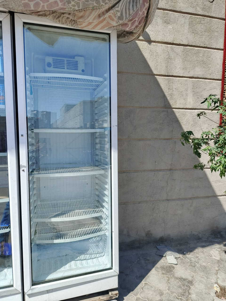 السلام عليكم ورحمة الله و بركاته برادات للبيع عدد2
العنوان البصرة الزبير حي الصحفيين الأولى
ه‍/***********
