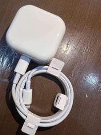 مال ايفون الله شاهد اصليه شحنها طلقه سعرها ١٥ويه توصيلها قفل قفل قفل ر...