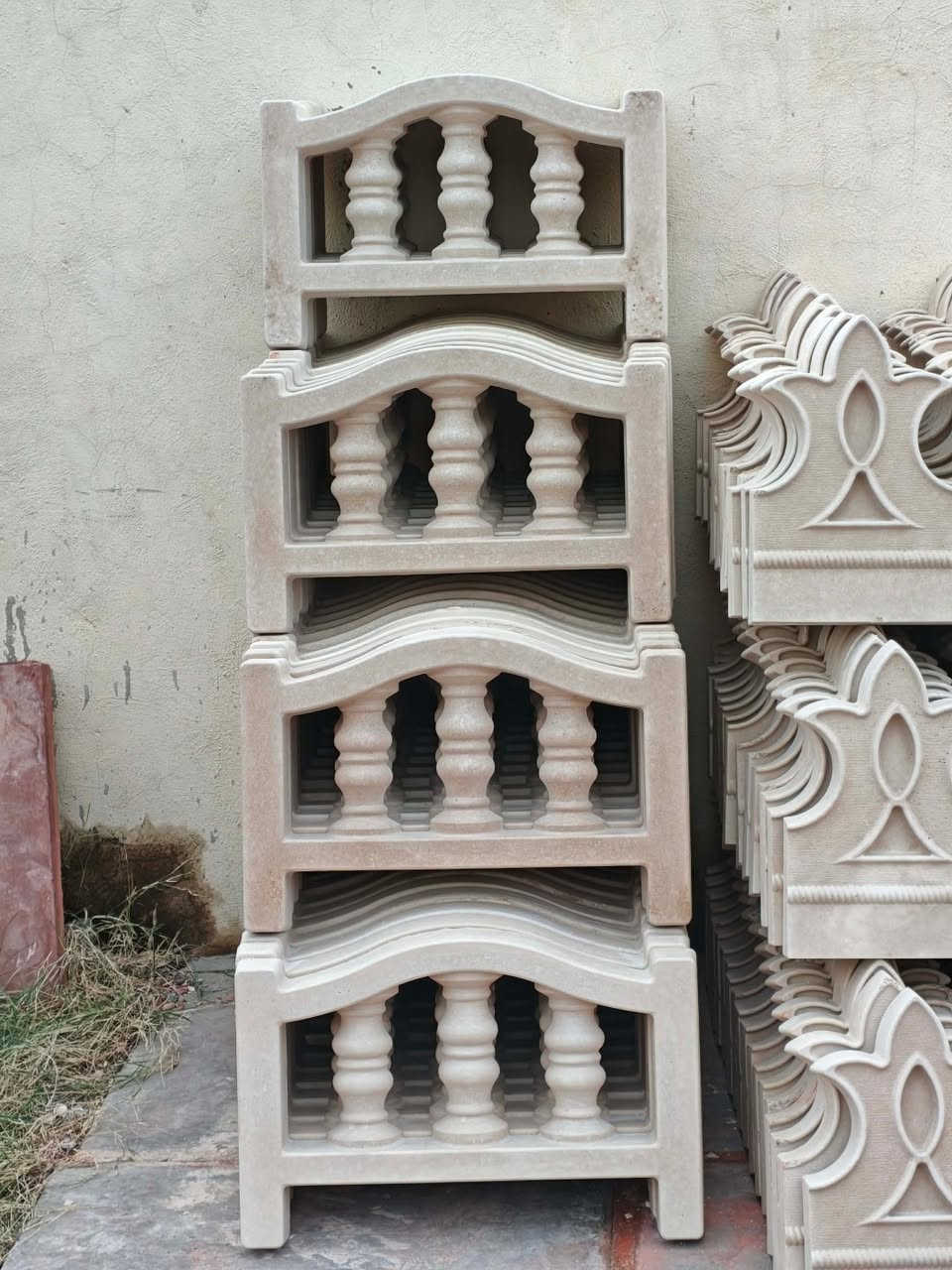 تتوفر نقوش الحدائق والكوبلن و مصطبة جلوس 

العنوان:الرمادي/التاميم/شارع السيراميك/قرب محطة الكهرباء

للاستفسار: ***********

 #مشتل_النواعير
