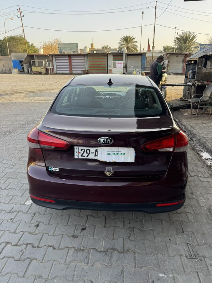 اسلام عليكم كيا فورتي 2017 أمريكيه حادثه مال امريكا  قبل اجنطه بس من لاسفل ضربه بصيطه بيهه 5 قطع صبغ بس أبيع حزام  مكينه صارلهه شهر شاده حاويه اتبريد عوزه بس غاز طار من بدلت المكينه اصدر 80 بل 100 تخم تاير منضومت زنون باتري جديد منضومت الماء كلهه جديده  اسياره بل كوت ترهم مراوس حسب القناعه اسعر (105) او بيهه مجال لاستفسار (***********)
