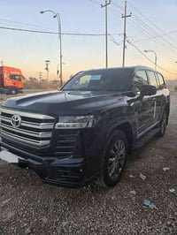 لاندكروز للبيع موديل 2023 سياره كفاله عامه رقم بغداد الجديد ماشيه 14 ا...