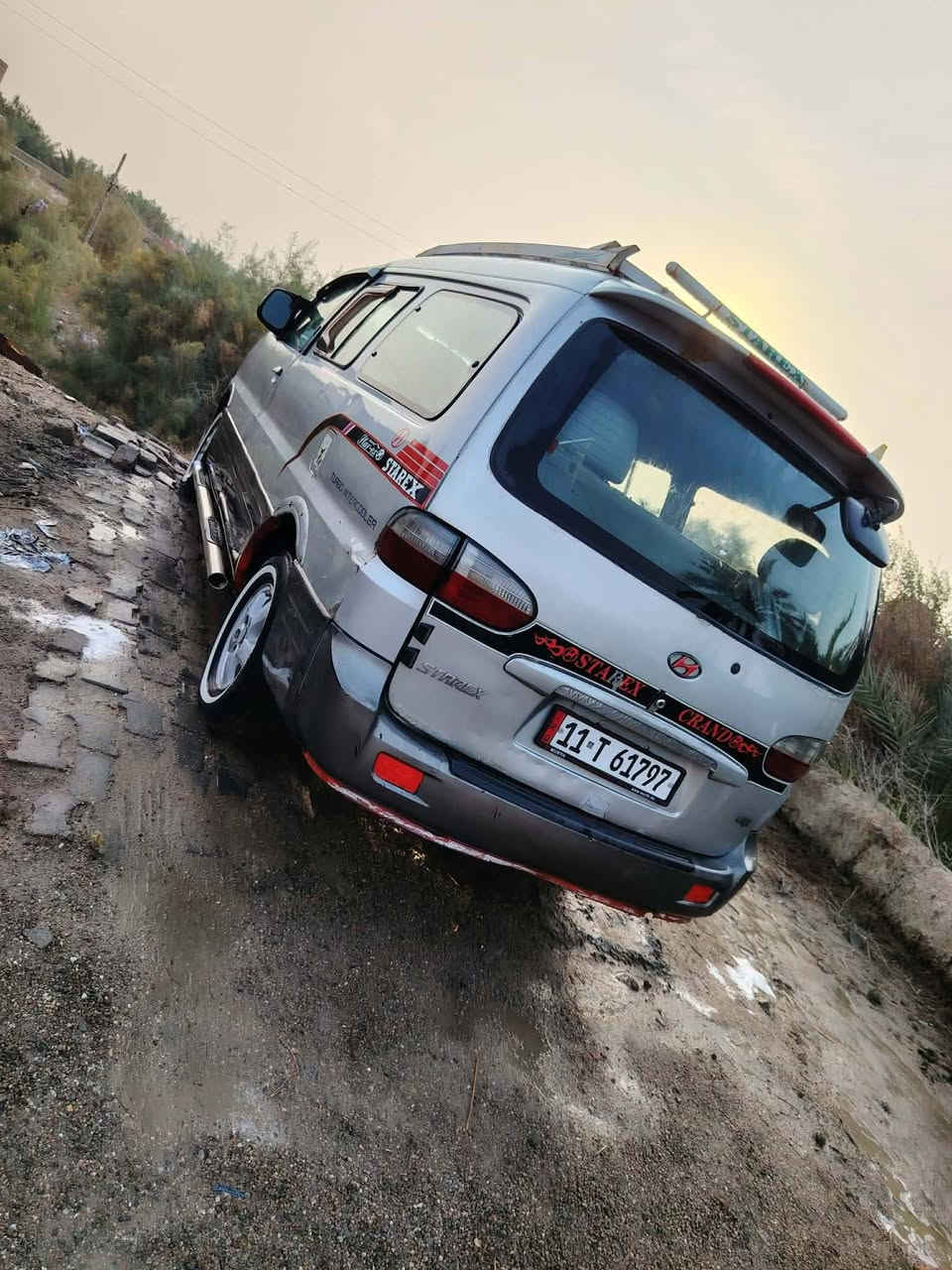 استاركس مفتوح لا صبغ ولا معجون ولا ضربه حداديه مشتغلها وره وكدام محرك بدابه تبخير بدون تنقيص رقم بغداد انكليزي مصفره مكانها ناصريه سعرها ٦٥ وبيها مجال ***********
