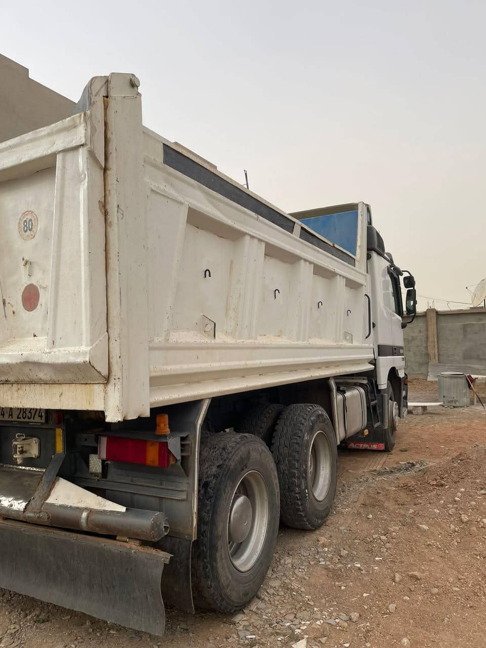 سلام عليكم قلاب اكتروس للبيع 2001 شمعه سينكل جوبلس رقم و سنويه جديد سياره بسمي تحويل شرط موبايل  ***********  ***********
