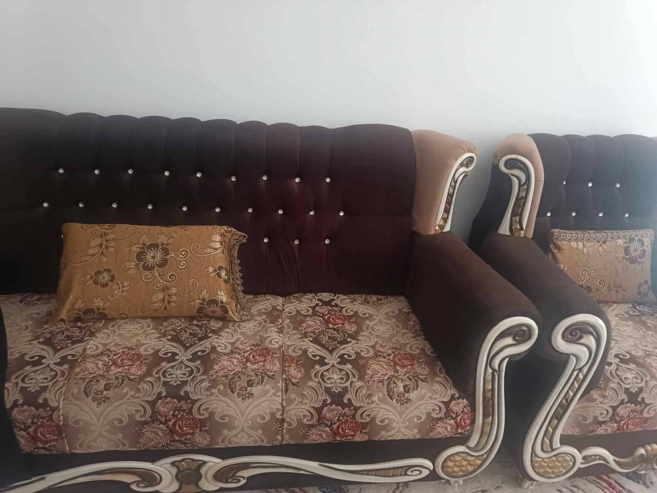 تخم عشرة مقاعد ٢٥٠ وبي مجال


**إذا كنت صاحب هذا الإعلان وتريد حذفه لأي سبب، رجاءا أرسل رسالة إلى الدعم الفني**