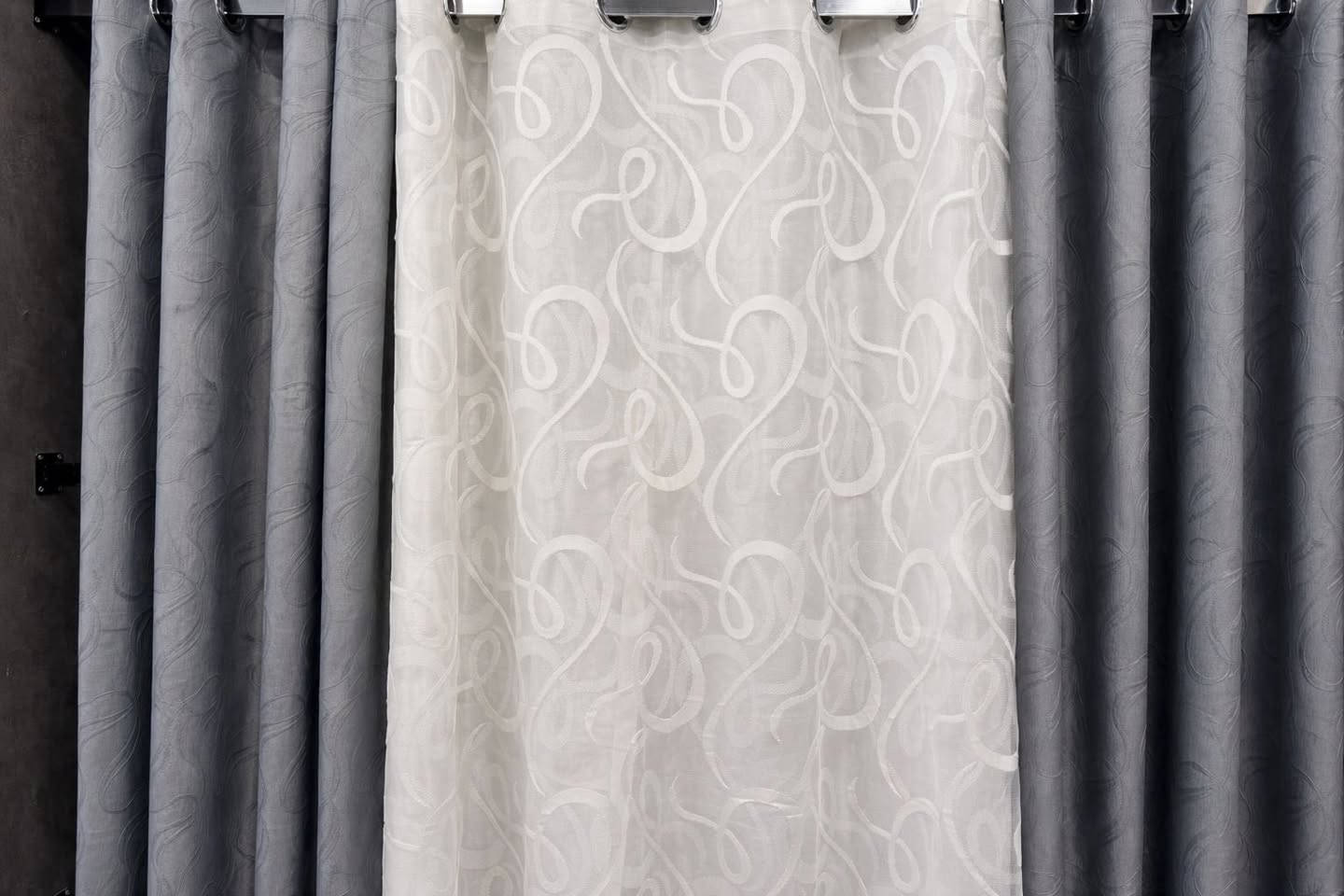 آللهم صل على محمد وآل محمد 

ماركة الفائق 

موديل حديث من الستائر متكون من 3 قطع خامه شامو ثقيله وكوالتي عالي 
ثلاث قطع داخل الحقيبه

ارتفاع 3 م وعرض 4.5 م الستائر حلقات 
متوفر جميع الالوان 

للحجز و الأستفسار مراسلة الصفحة أو واتساب على الرقم 

***********

العنوان / الديوانية _ قضاء عفك_ شارع المحيط مقابل مجمع محمد الصباغ داخل الفرع 

يوجد خدمة توصيل داخل قضاء عفك و لجميع المحافظات
