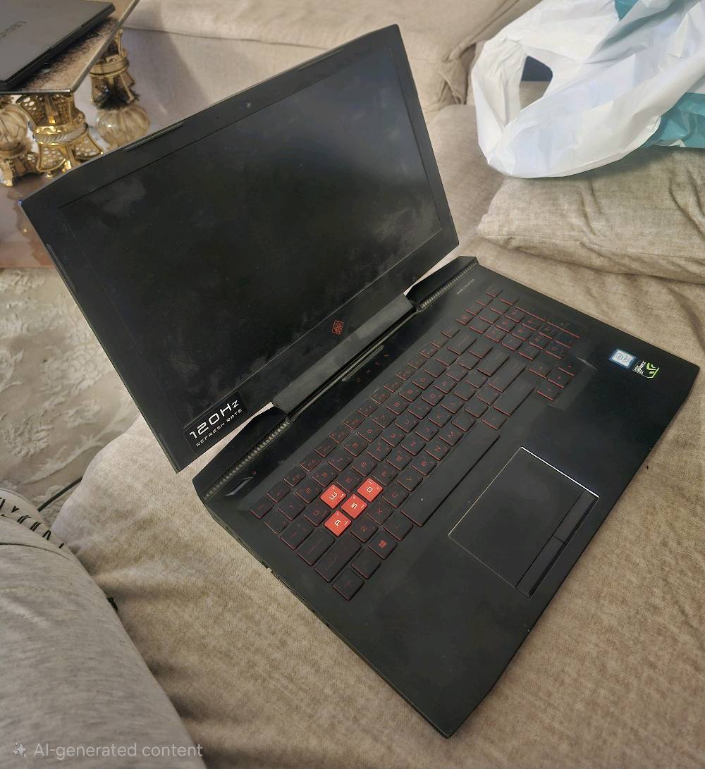 لابتوب HP OMEN للألعاب بحالة جيدة، يعمل بشكل ممتاز. يوجد مشكلة بسيطة تتعلق بالاستبدال (يمكن توضيح الجزء إذا معروف). مناسب للألعاب والتصميم.

Intel Core i7 7700HQ 2.8GHz
كرت الشاشة: NVIDIA GTX 1060 6GB
الرام:  DDR4 32GB 3200MHz (Samsung)
التخزين: SSD 256GB + HDD 1TB
الشاشة: 15.6" FHD 120Hz
اللون: أسود/رمادي

فقط بطاريه يمكن استبدالها