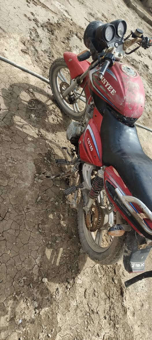 باندة اوراق اصولي دراجه خير من الله عوزها شوي ترتيبات
سعر 250 وبيها مجال مكاني صويرة


**إذا كنت صاحب هذا الإعلان وتريد حذفه لأي سبب، رجاءا أرسل رسالة إلى الدعم الفني**