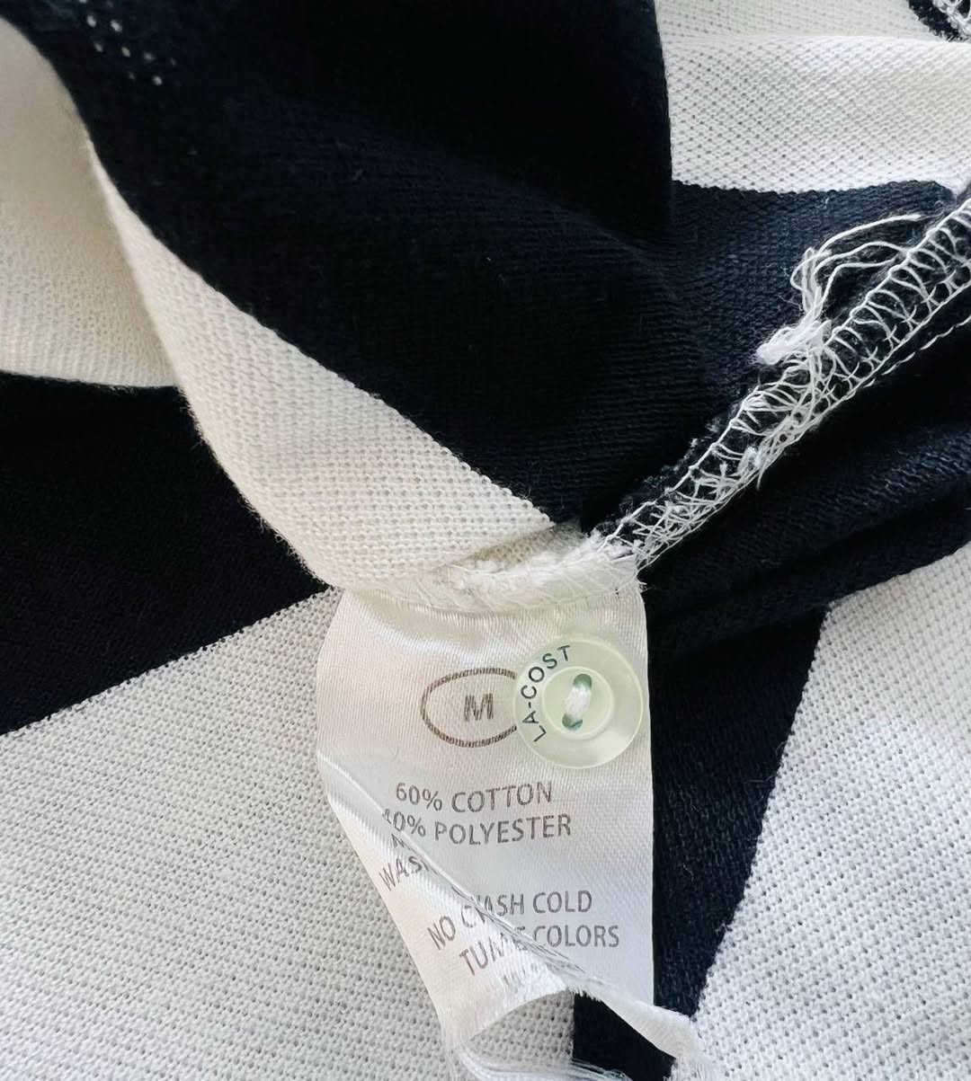 Lacoste  صنع وإصدار فرنسي 🐊
القياس ( #يلبّس_سمول)
عُرض الصَدر 49 .


**إذا كنت صاحب هذا الإعلان وتريد حذفه لأي سبب، رجاءا أرسل رسالة إلى الدعم الفني**