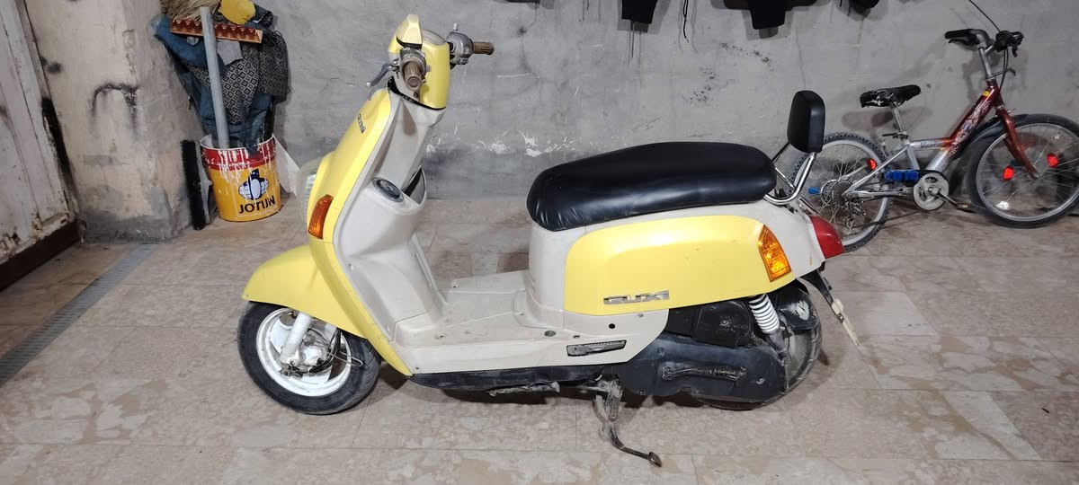 السلام عليكم دراجه بوليسي للبيع مكينه بلاد ما مفتوحه دراجه شلعه ومعدل كفرات مميزة بلادي ودواخل كريمي بلاديات ونظافه 100٪ ودراجه مكفوله دراجه كلها بلاد ما بيها اي شي تجاري سعر 950 وبيها مجال مكاني ناصرية الصالحية شارع العروبة رقم الهاتف ***********
