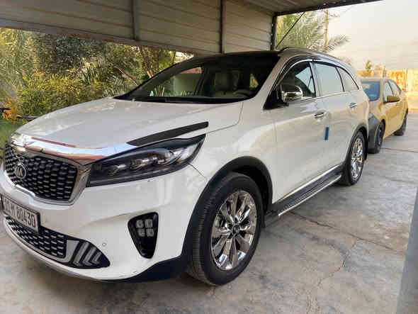 السلام عليكم للبيع سورنتو 2018 شكل عشرين فول مواصفات بنوراما تحكم ستيرن بصمه ابواب 
بصمه جنطه الباب الخلفي بصمه عدد2 
كشنات كهربائي لايت زنون 
ترحيب بالدوسات 
ضررها كدمات بدون صبغ وبدون بارد والسونار موجود خاص والسعر 255 وبيه مجال للأستفسار اكثر ***********
