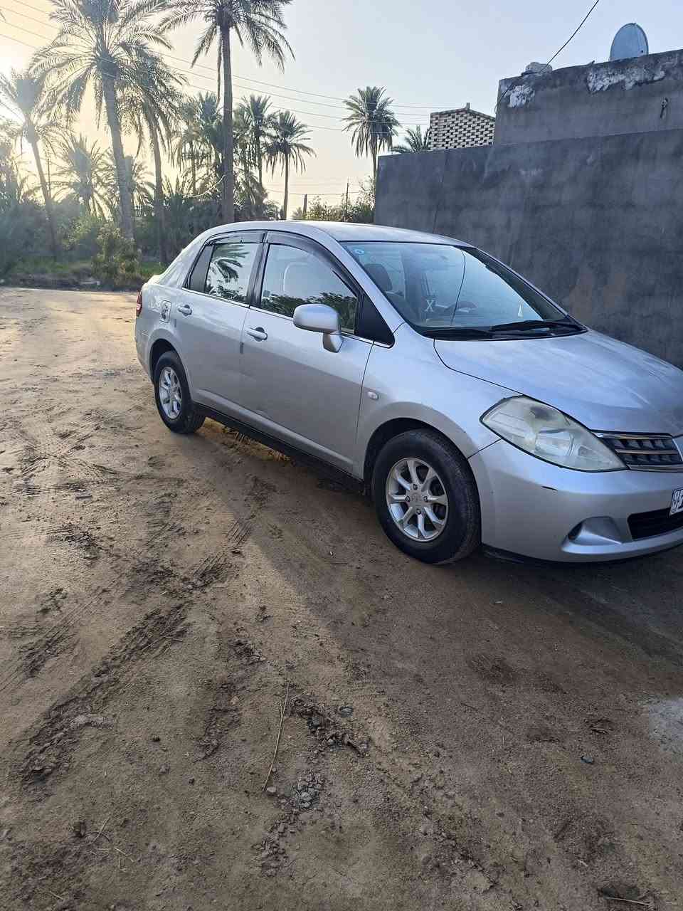 تيدا للبيع 2009 السعر 78 السياره جاهزه من كلشي رقم الهاتف ***********
