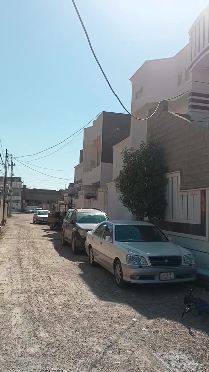 *🏠 بيت طابقين للبيع - القادسية الثانية  قرب الكورنيش وشارع 30*
*الموقع والتفاصيل:*

- *الموقع*: القادسية الثانية - قرب الكورنيش وشارع 30

- *المساحة*: 205 متر²  *النوع*: زراعي مرقم بلدية

- *عرض الشارع*: 7 متر

- *البناء*: جديد طابقين  *الدرج*: خارجي وداخلي

*التقسيم:*

- *5 غرف نوم* 

+ *مطبخ عدد2 * 

+ صحيات داخل وخارج وطابق الثاني **

- *استقبال + هول + كلدور*

ـكراج *

*السعر:* 125  مليون 

بيت جديد مساحة كبيرة 205م، 5 غرف، درج خارجي وداخلي، موقع مميز بالقادسية الثانية ✅

*للاستفسار والمعاينة تواصل ***********
