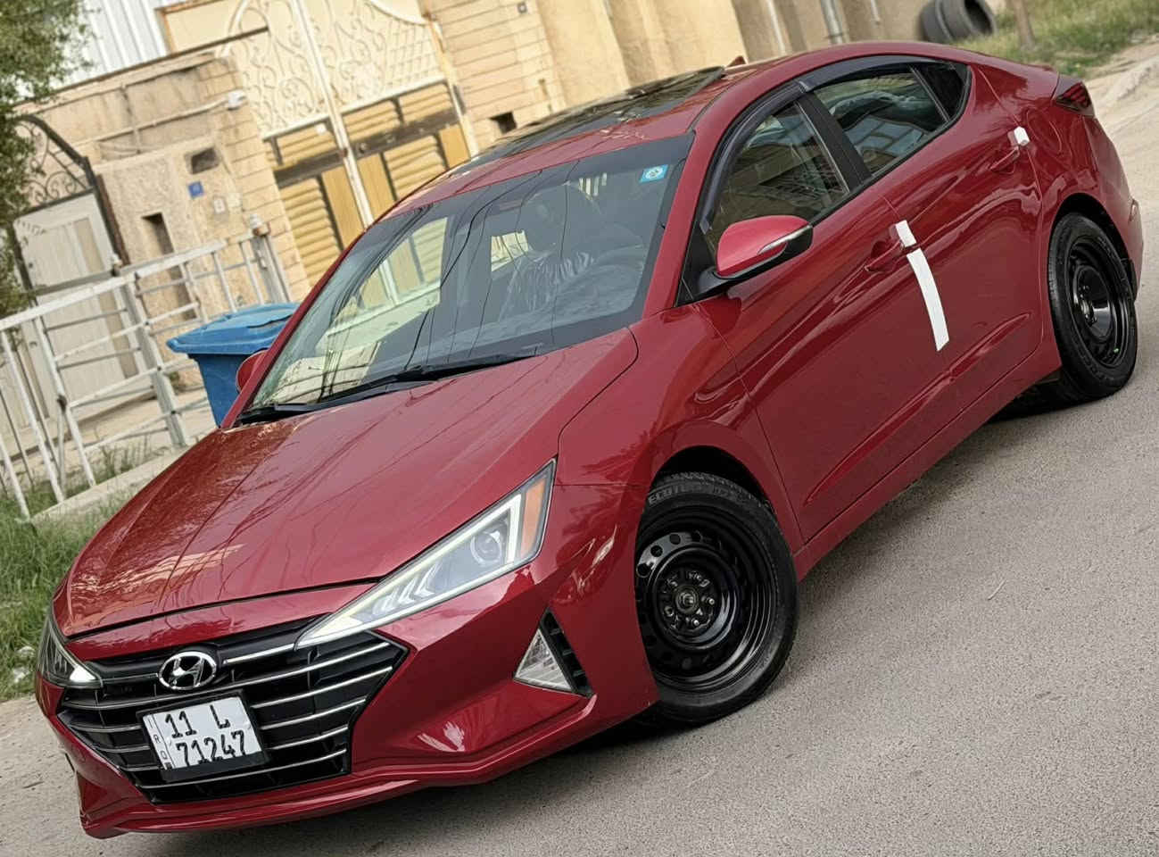 السلام عليكم عندي النترا ٢٠٢٠ رقم بغداد الدولي جديد
سنويه وأرقام وهزه كله جديد بسمي تحويل ثاني يوم سياره جديده بمعنى الكلمه وجاهزه مابيها اي نقص ماشيه ٨٨ الف كيلو فقط محرك ٢٠٠٠ دوش ممفتوح بلادي حادثها فقط بنيد سطحي بدون دواخل بسيط وبيها بل عراق مكانين كلير اثر طخه فقط 
والباقي مكفول كله كير At المرغوب 
سياره فوووول مواصفات ١/١ 
فتحه سلايد 
بصمه تشغيل + بصمه ابواب 
تحكمات فول 
رادار جانبي 
تحديد مسار 
مانع انزلاق 
اي بي اس 
ايكو 
شاشه عرض عطلات 
شاشه كاربلاي 
كأمره دواره 
اشاير بل مري 
لد امامي 
محرك ٢٠٠٠ دوش 
تخم تاير 
حداديه جديده 
سياره جديده ومابيها نقص 
مكان السياره بغداد 
عارضها ب ١٣٢ وبيها مجال للشراي 
وهذا رقمي 
***********
