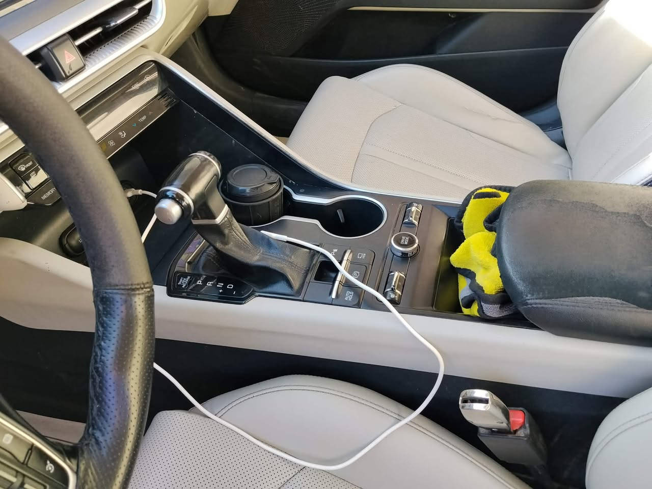 ك5 خليجي مديل 21 
مواصفات فول واحد على واحد
سقف  بنوراما  
رقم اربيل 
مكينه 2000 
بيها قطعه باب وبنيد راس البنيد فقط تكحيل صبغ وحده تعديل بارد باب وره السايق فقط
مكاني النجف السعر 170 
***********
