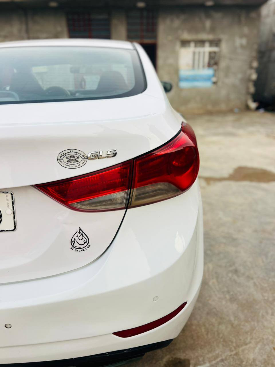 السلام عليكم الانترا 2015 خليجي رقم مثنى انكليزي بأسمي مداور ثاني يوم محرك 2000  بيهه جاملغ ما ابدل بس مفتوح  والدواسات  فقط  السياره خير من الله سونار جديد بيهه 
السعر 125 وبيه مجال قليل جدا الاستفسار اكثر***********
