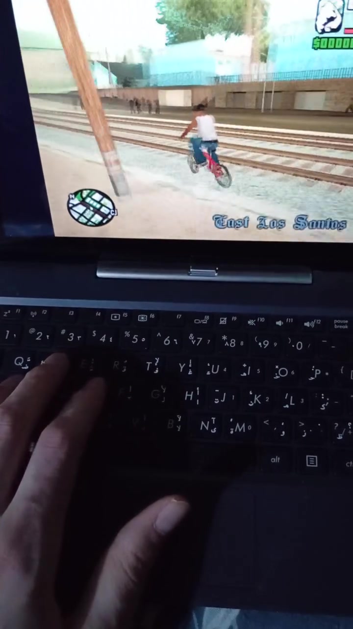 ​💻 للبيع: لابتوب أسوس (Asus) 2 في 1 (شاشة لمس منفصلة)
جهاز خفيف وعملي جداً، يشتغل تابلت ولابتوب بنفس الوقت، ممتاز للدراسة، التصفح، مشاهدة الأفلام، والألعاب الخفيفة.

​المعالج: Intel Atom

​الذاكرة العشوائية (RAM): 2 جيجابايت

​الهارد: 64 جيجا من نوع SSD (سريع في الإقلاع)

​الشاشة: حجم 11 بوصة (تتش / لمس منفصل عن الكيبورد)

​النظام: ويندوز 10 (Windows 10)

​المميزات: كاميرا أمامية للمكالمات والدراسة

​المحلقات: الشاحن الأصلي فقط

​💰 السعر: 60 ألف دينار فقط

​📍 الموقع: النجف - حي النصر

​🚗 التوصيل: متوفر (حسب الاتفاق)

​📞 للتواصل والاستفسار:

يرجى المراسلة على الخاص أو عبر الواتساب مباشرة: ***********
