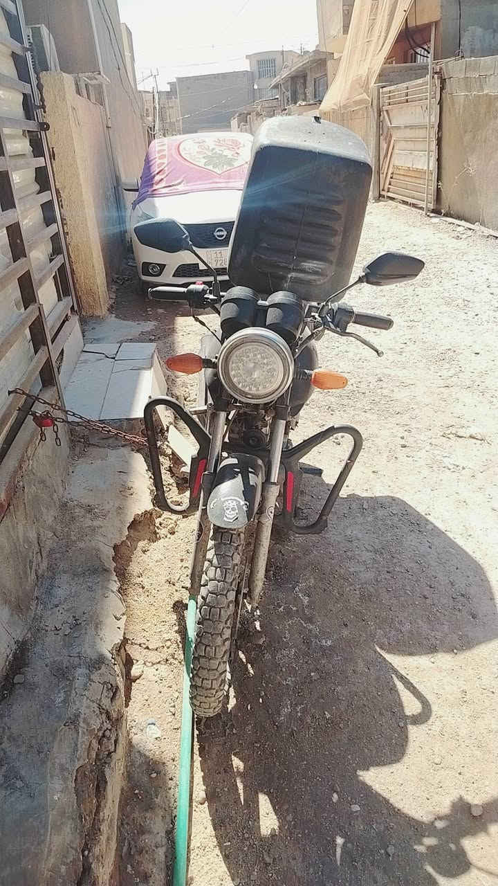 سلام عليكم دراجة جنيي للبيع شغاله بيها بس كيج السرعه وكيج البانزين واكفات اشاير كهربائيات شغاله البانزين واكفات اوراقها كامله التاير الامامي بنجر ومدفوع كمرك للبيع العنوان الدورة ***********
