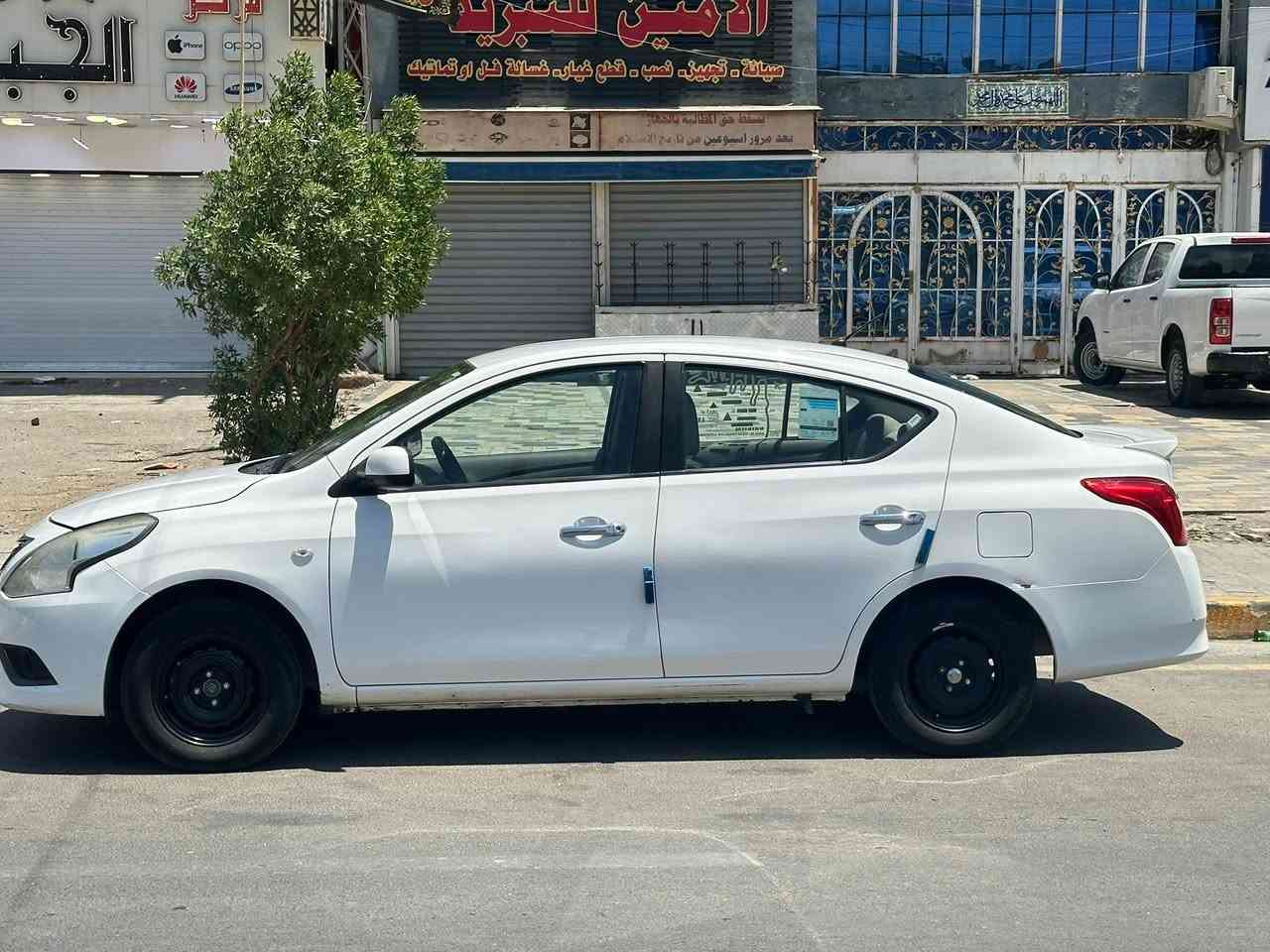 نيسان سني هندي موديل 2020 

السيارة كفالة عامة 
( كير ، محرك ، تبريد ، بدون صبغ ، بدون تبديل ) 

فقط انخطت عندي مثل ما واضح بالتصوير بعدني حتى ما مصلحه 

وايضاً رافق الكم السونار 

السعر $$ (( 103 )) $$

بغداد / حي اور 
 
رقمي / ***********
