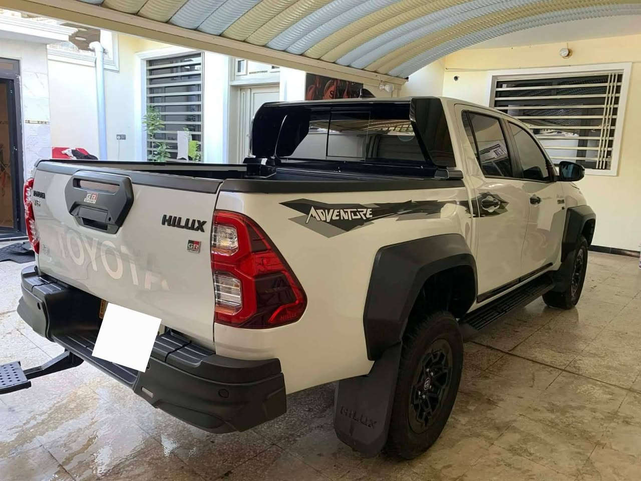 سلام عليكم عندي سياره البيع بيكم جي ار موديل2024 رقم سلمانيه سياره مكفوله كفال عامه ماشيه 20 الف عنوان بغداد ولشراي يتصل عى رقم ***********
