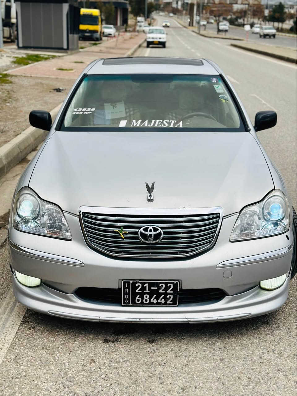 ماجێستا موس موس
٢٠٠٥ی ناو زەرد قەپات مواسەفات 
پێنج دوگمە سڵاید سەلاجە و سێ پەردە و مەرکەزی 
یەک پارچەی بۆیاغی ئەوروپایە 
چوار تایە و ویلی وێڵدی لۆک
دەعم و لێدراو کەڤەر گۆراو بە شەرت
‏(ABS) بیلاد بێ تەقەو رەقە 
سەقفی شوشەیی 
قفڵی ٥٥ گەڵا 
*********** 
*********** Singapore
