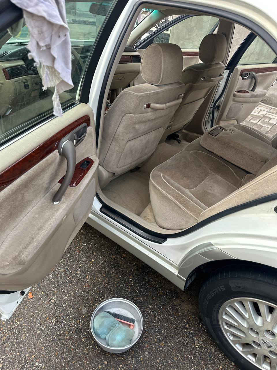 اسلام وعليكم جنون للبيع دخول جديد ادوات كصتها قماره فقط السياره جديده كسر كارتون متومه ارقام وسنويه طبق الاصل كرستال اصل دكمتين ديفور الزغير  جاهزه ما ناقصها برغي السعر 43 وبيه مجال بسيط مكاني بصره ***********
