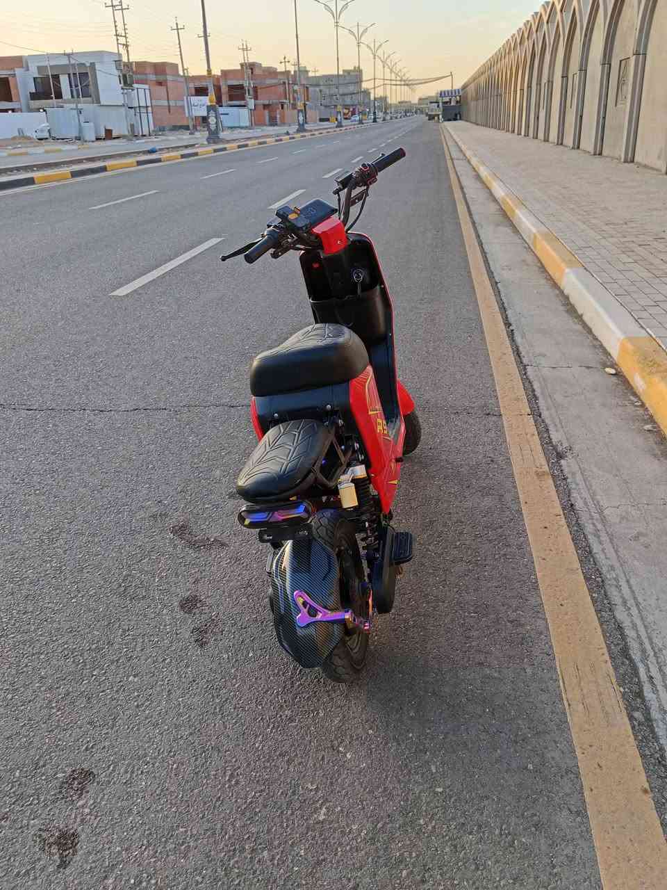 السلام عليكم ورحمة الله وبركاته
دراجه شحن R9
موديل 25 
مواصفات
بصمه وكارت وسويجين 
بيه بك رجوع للخلف 
جاملغ رياضي 
بطاريات 36 امبير عدد 4
لايت عالي ناصي سكن ليلي لون اخضر 
ولسله ولتجوه ولجاملغ البلادي ولماريات كلهن موجودات
السعر 440 وبيه مجال بسيط 
للتواصل واتساب فقط ***********
