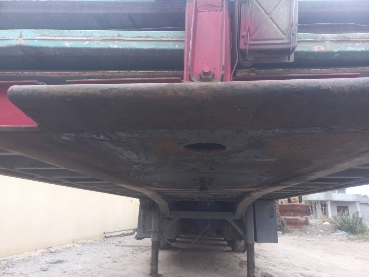 السلام عليكم عربة اوربية محددة للبيع مع صفاح الطول ١٣و٦٠خمس محاور المكان بغداد ***********
