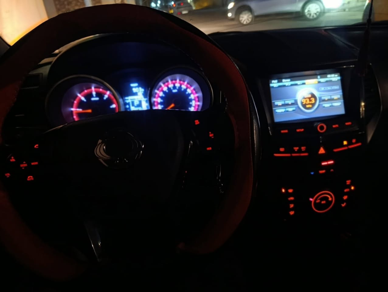 سان يونك XLV وارد كوري اصل
موديل 2016
صبغ فقط جاملغ إمامي بدون تبديل نفسها بلادي مصبوغ بسبب شخط 
بدون ضرر 
 بدون حالوب بدون رصعات بدون تبديل بدون تعديل بارد
سياره نظيف مال بيت
رقم اربيل رقم جديد باسمي
كير اتوماتيك
محرك كاز 
كير محرك بالشرط
سعر 95 وبي مجال بسيط
***********
عنوان كركوك كركوك, العراق
