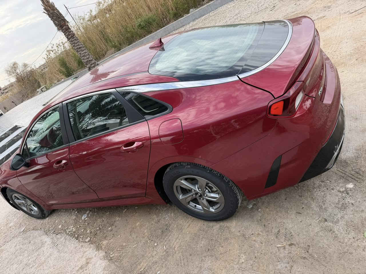 السلام عليكم للبيع كي فايف السعر147 موديل 2021 مكفوله من الصبغ صور الحادث مرفقه سرقه جاملغ ودعاميات ونفسهن راجعات ماشيه 64 عنوان السياره واسط الزبيديه ***********
