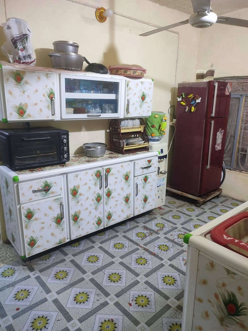 سلام عليكم
بيت طابو صرف مساحه 200  عنوانه حله حي العسكري يبعد على شارع30 
80متر 
يحتوى ع3غرف مطبخ استقبال صحيات جوه وبره لاستفسار وتساب *********** السعر 145
