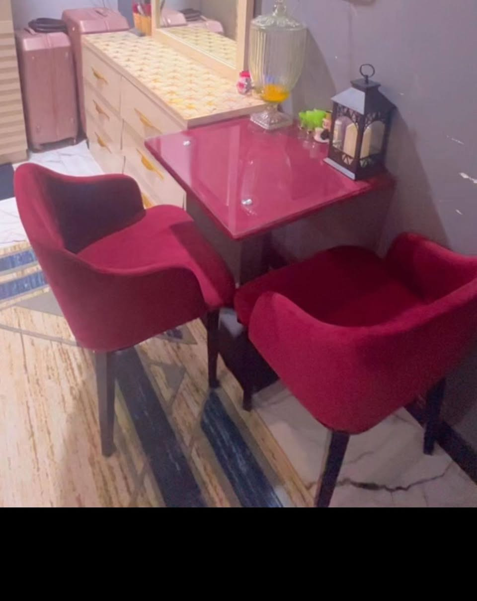 السلام عليكم ميز طعام للبيع جديد  السعر ب170 وبي مجال


**إذا كنت صاحب هذا الإعلان وتريد حذفه لأي سبب، رجاءا أرسل رسالة إلى الدعم الفني**