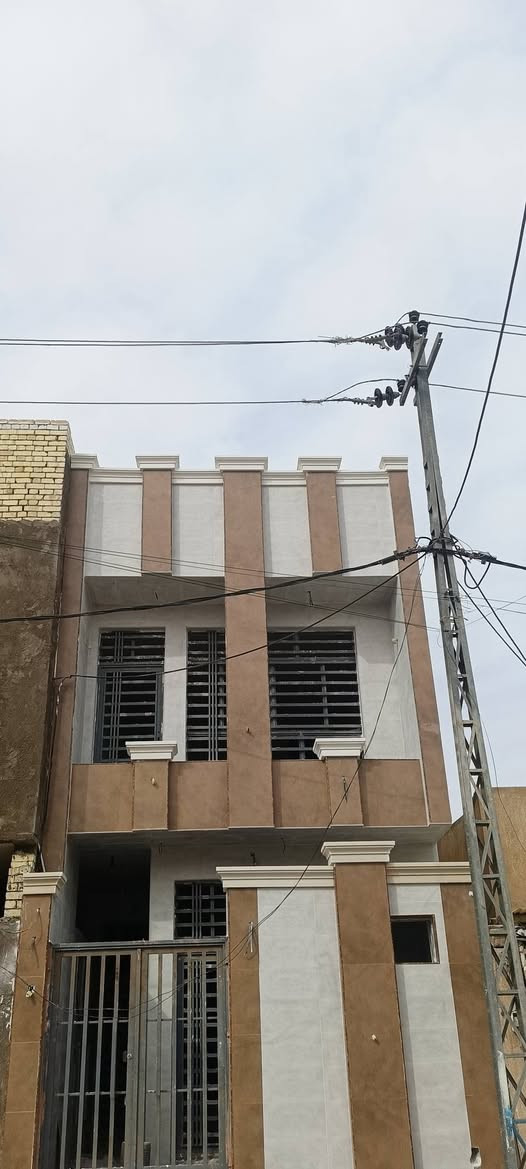 دار 110م حي الوفاء شارع 15 منطقة 38 طابقين قيد الانشاء الواجهة بورسلين 

يحتوي على 3 غرف نوم وصالتين واستقبال ومطبخ وصحيات داخلية وخارجية 
الوجهة بورسلين 

__العنوان /النجف الاشرف _حي العدالة _شارع المستوصف 
 
نستقبل جميع العروض التجارية في كافه احياء النجف اداره مكتب الميار للعقار 

🟨للاستفسار الاتصال على الرقم التالي او مراسلة الصفحة 
 
📞 عباس الجنابي ***********
📞عباس هاتف الشايب ***********
