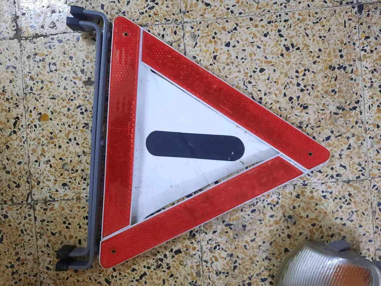 السلام عليكم غراض فكتره للبيع بسعار مناسبه 
بطاين بواب طخم.. قيم سعرهم 
بلاجكتورات زينول قوي 
دكم تحكم جام 
مسجل شغال+سماعات اصليه اوبل
سكنات لايت أماميه اصلي 
مثلث طوارئ فسفور
فرشة دشبول جديده ولاعيب 
يدات سقف اصليه 
عطر أمامي بجم 
تكوه وجيب نصفي 
مكاين جامات خلفيه اصليه 
طخم طفاريات عضم اصلي 
شتحتاج راسلني وتدلل 
ادمن❤️🌹


**إذا كنت صاحب هذا الإعلان وتريد حذفه لأي سبب، رجاءا أرسل رسالة إلى الدعم الفني**