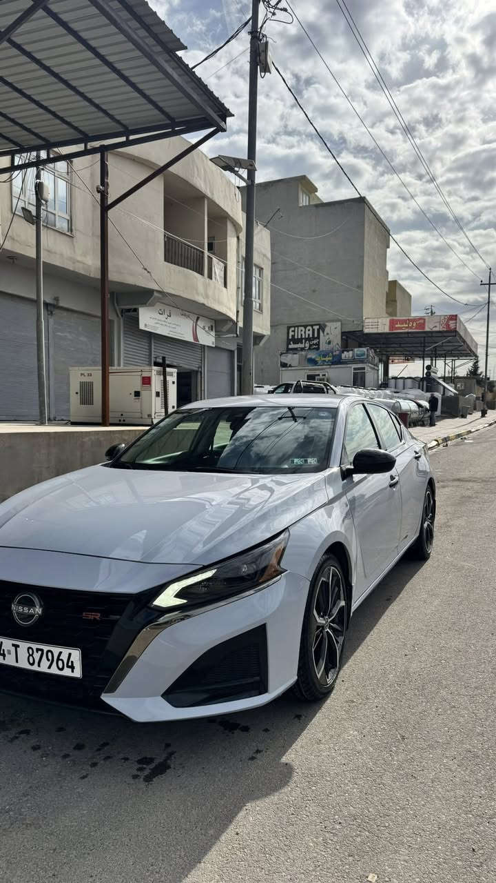 نيسان التيما 2024
مواصفاتSR

رادار حساس خلفي وامامي 
تحكمات ستيرن  
ويل سبورت 
داخل اسود 
لون سمنتي 
ظرر جاملوغ نص باب 
بدون اير باك/***********/ ماشي30
