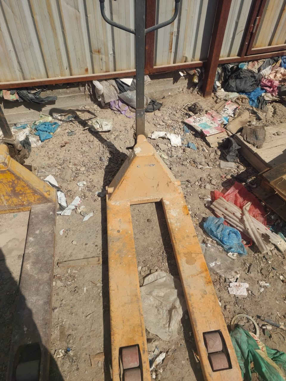 السلام عليكم
3جكات البيع نضيفات
سعرهة 100 مكانة بغداد الحبيبية
‭***********
