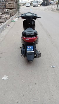 دراجه اكزز للبيع نوزل نضيفه السعر 700وبيها مجال للستفسار 07763638744