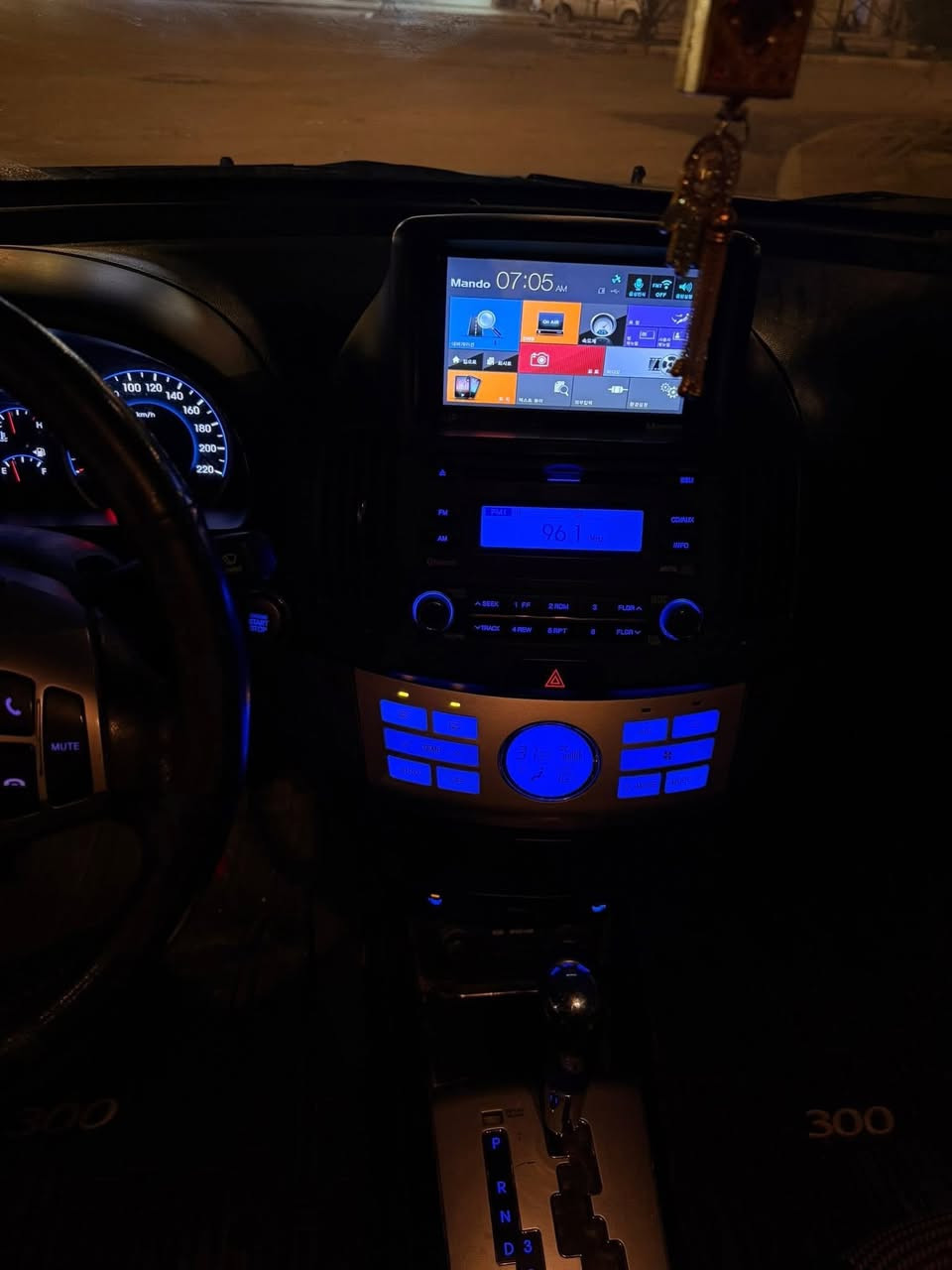 لنترا. صابونه  1/1
شاشا *بصمه*كشن جلد

فول مواصفات عده فتحه #اقره تفاصيل عدل

متومه اربيل رقم جديد شرط حاسبه سنويه ل٢٨

شياره فول
شاشا بلاديه 
بصمه بلاديه 
كشن جلد مطعم ب مخمل 
كشن كهربائي +تدفئه
تبريد ثلج 
تدفئه جهنم
انضمه قياده
شاشا اعطال
كامرا خلفيه
اشاره بلمري
حساس امامي +خلفي
لايت كرستال
مسجل فول نقاوه ٧سماعات دمام +حاكيه

ملاحضه بيه مواصفات اتحده النتره بيه هيج شغلات
يجن كله سويج ومخمل وبدون شاشا هاي مفوله اقره تفاصيل عدل واني خادم 

مكينه 1600
مكينه وكير طك كارتون
حداده ١٠٠/١٠٠
تخم تاير +ويل كارتون
كهربائيات كله شغاله

السعر 48$

سياره خير من الله شرط الف دينار ما ذب عليه جاهزه من كلشي 

مكان ميسان 

اي ستفسار  ***********واتساب
