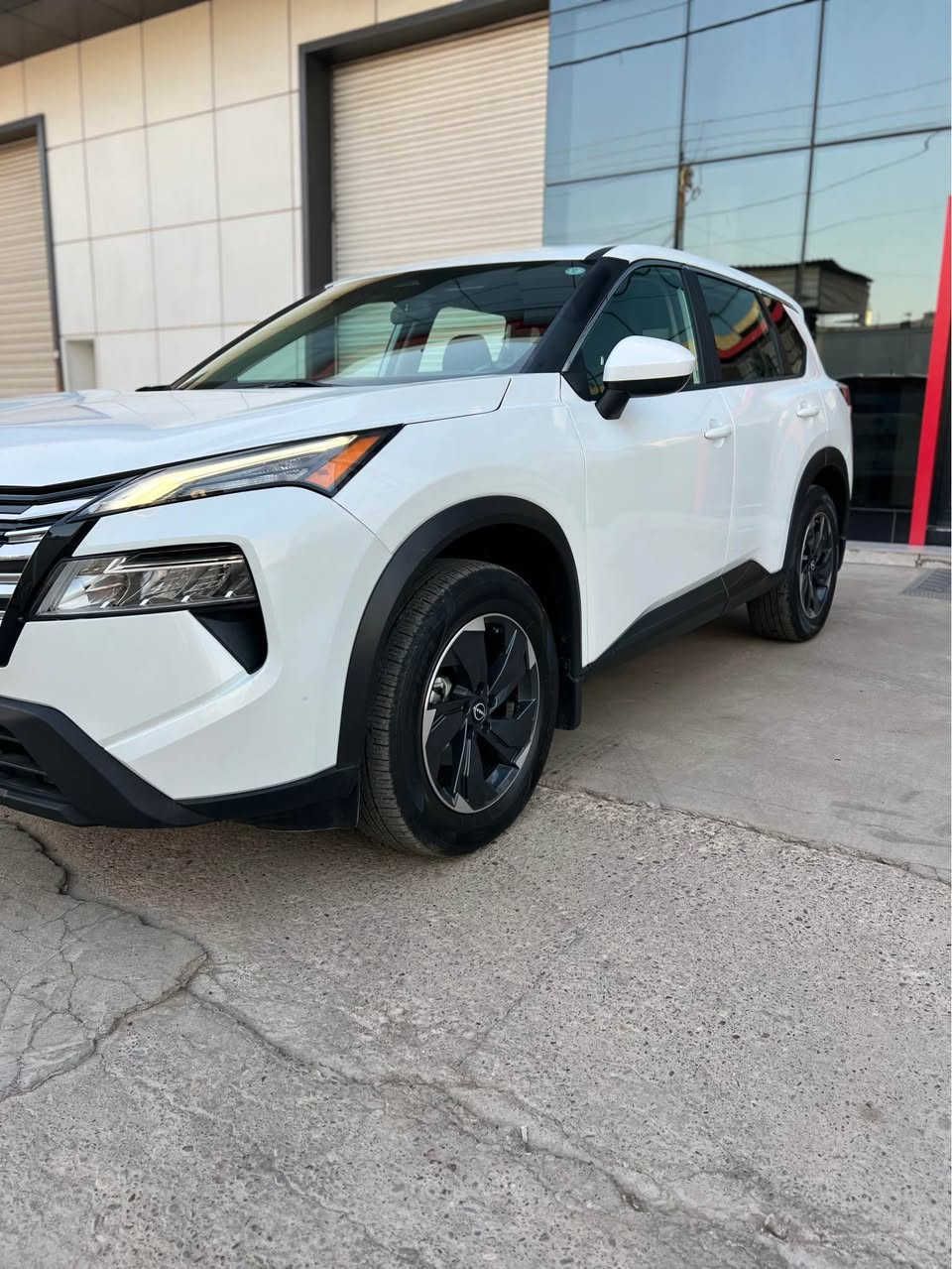 نيسان روج ٢٠٢٤ 
٣پستن توربو 
مواسةفات SV AWD
بو زانياري زياتر پةيوةندي بكة 
*********** أربيل, العراق

